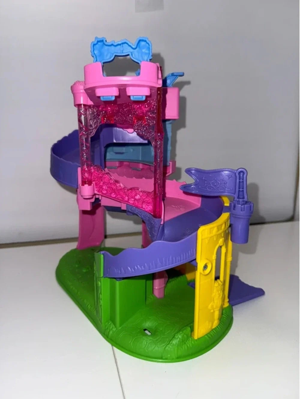 2016 Fisher Price Disney Princess Light & Twist Wheelies Tower